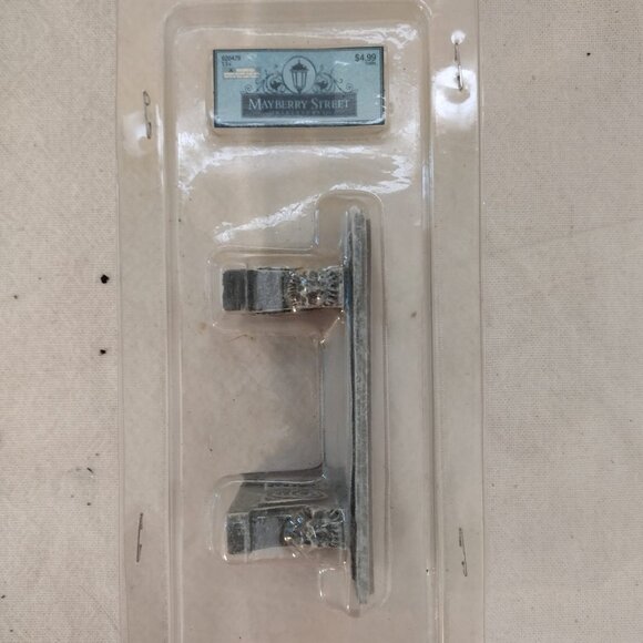 NIP Hobby Lobby Mayberry Street Resin Garden Bench. - Picture 3 of 7